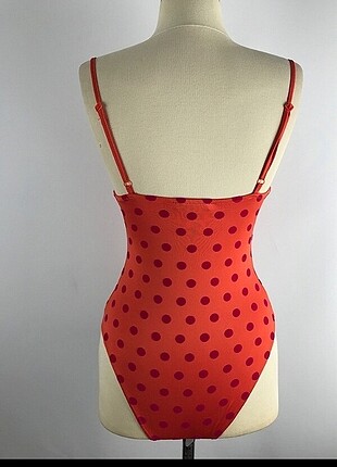 Zara Zara ust