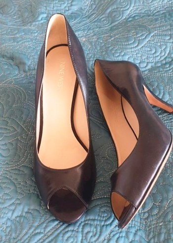 nine-west 37,5