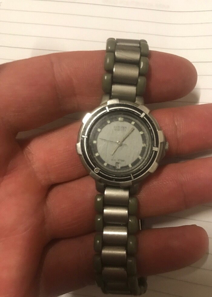 CITIZEN pilli titanyum kasali ve kordonlu pilli bayan saati - Görsel 2