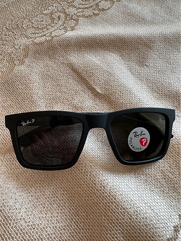 Ray-Ban Ferrari Serisi güneş gözlüğü sıfır