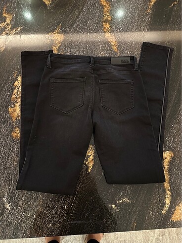 26 Beden siyah Renk Karl jean pantolon