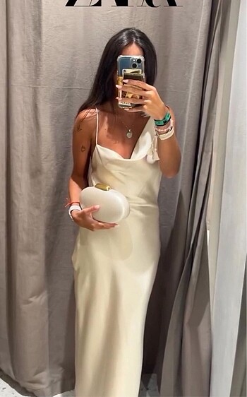 Zara Zara saten çiçekli elbise