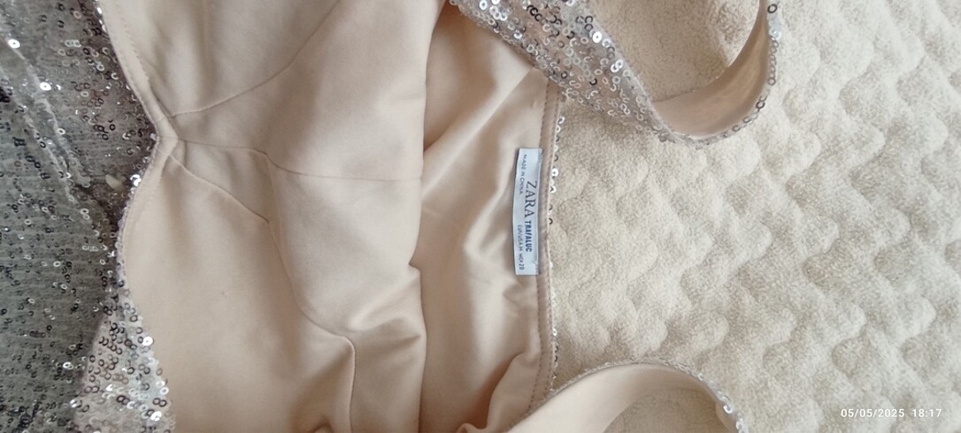 m Beden gri Renk Zara pink silver pullu elbise