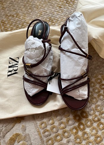 40 Beden Zara Deri Stiletto Topuklu Kadın Sandalet