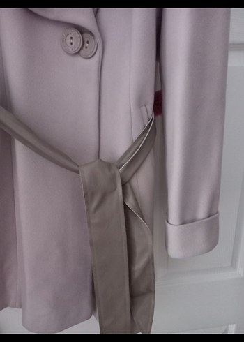 Düğmeli ve Kemerli Pudra Kaban - Görsel 5