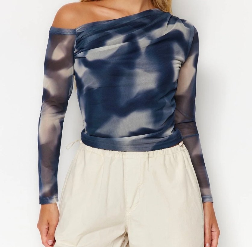 Mavi Gri Batik Desenli Drapeli Bluz - Görsel 3