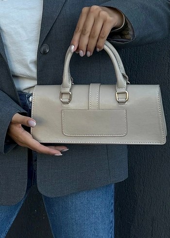 Bej Deri Kemer Detaylı Kadın Çanta - Görsel 4