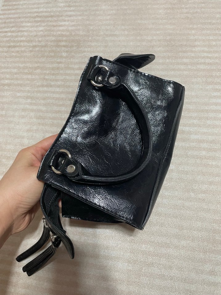 Siyah Deri Goth Kadın Çanta - Görsel 3