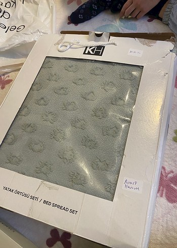 Mint Puantiyeli Yatak Örtüsü - Görsel 3