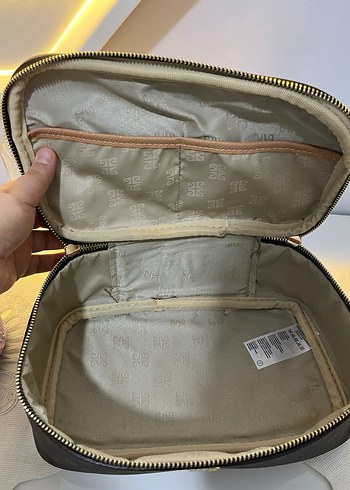 Pierre cardin makyaj çantası - Görsel 2