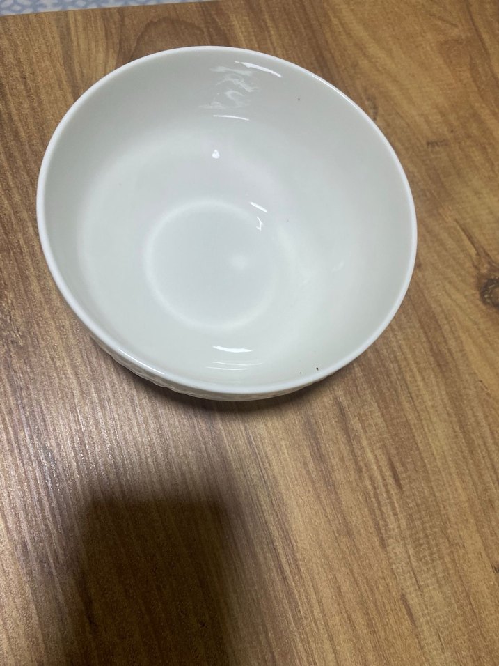 Beyaz Desenli Kase - Görsel 3