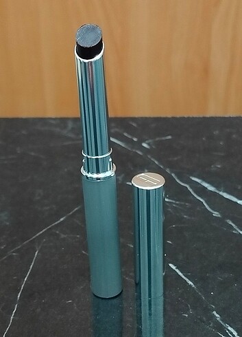 Clinique black Honey