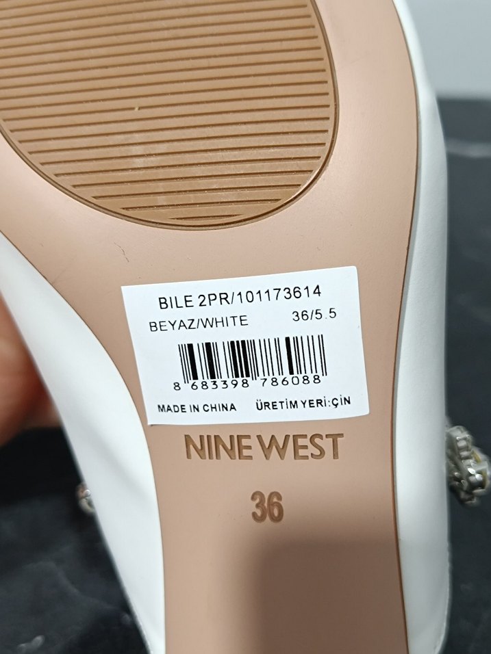 Beyaz Stiletto Topuklu Taşlı Kadın Ayakkabı - Görsel 3