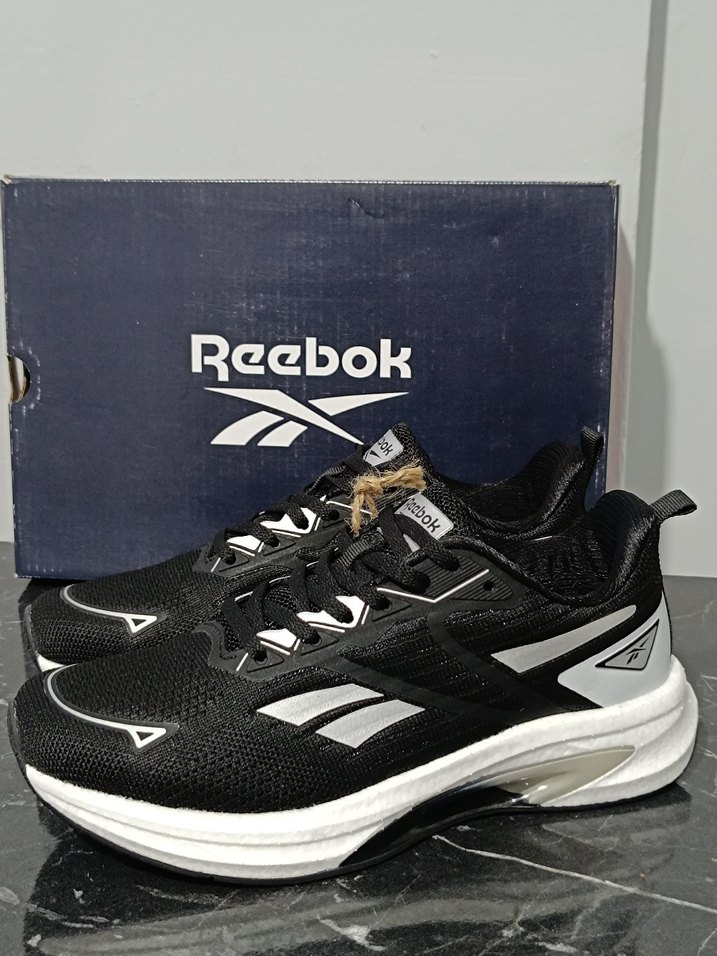 Sıfır orijinal Reebok sneaker - Görsel 3