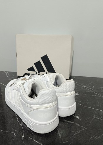 Beyaz Adidas Bağcıklı Kadın Spor Ayakkabı - Görsel 4