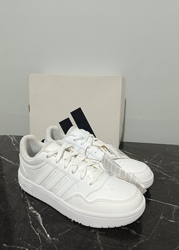 Beyaz Adidas Bağcıklı Kadın Spor Ayakkabı - Görsel 5