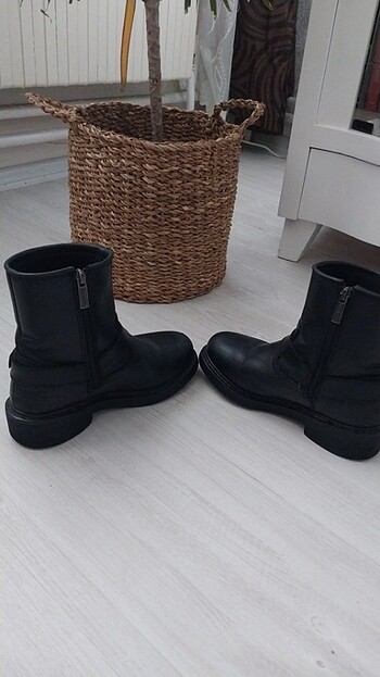 36 Beden siyah Renk Harley davidson 36 numara 