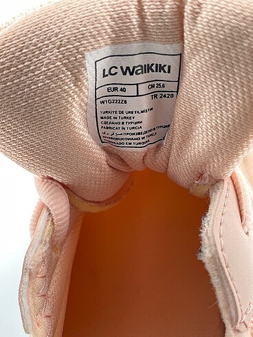 40 Beden çeşitli Renk LC Waikiki Spor Ayakkabı %70 İndirimli.