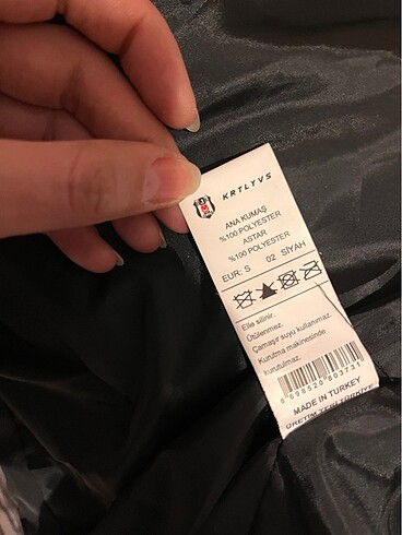 s Beden siyah Renk BJK Kartal Yuvası Kadın Mont