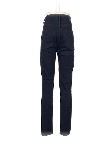 universal Beden Levis Skinny %70 İndirimli.