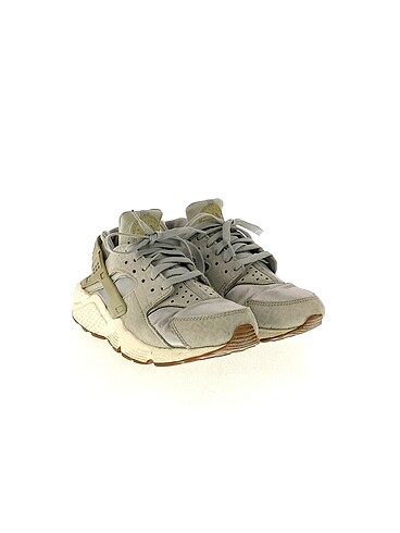 Nike Nike Spor Ayakkabı %70 İndirimli.
