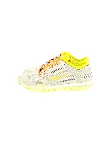 Nike Spor Ayakkabı %70 İndirimli.