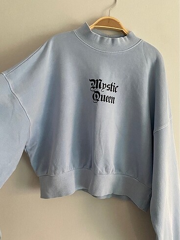 BERSHKA Sweatshirt