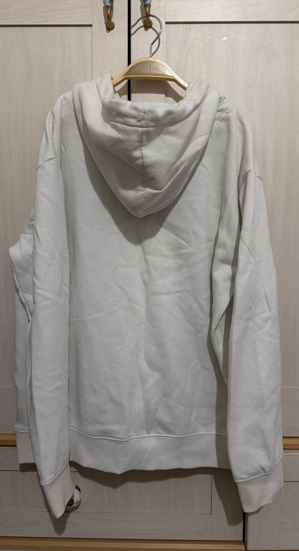 Beyaz Kapüşonlu Sweatshirt - Görsel 3