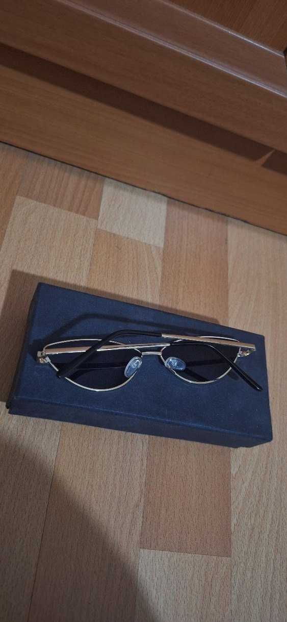 Gold Parlak Tokalı Kadın Güneş Gözlüğü - Görsel 3