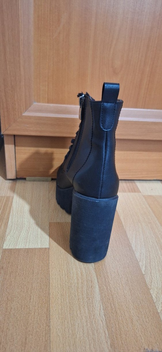 Siyah Deri Goth Topuklu Bot - Görsel 3