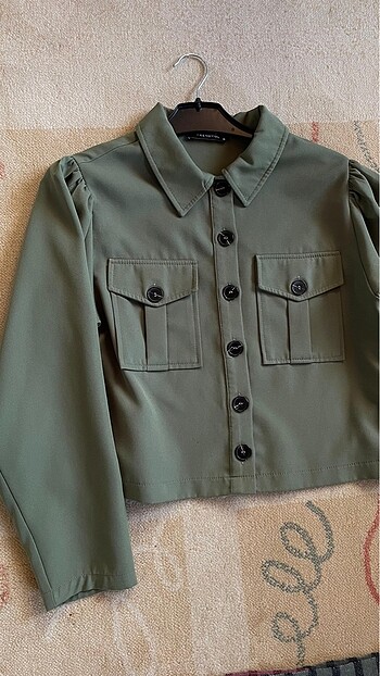 haki crop ceket