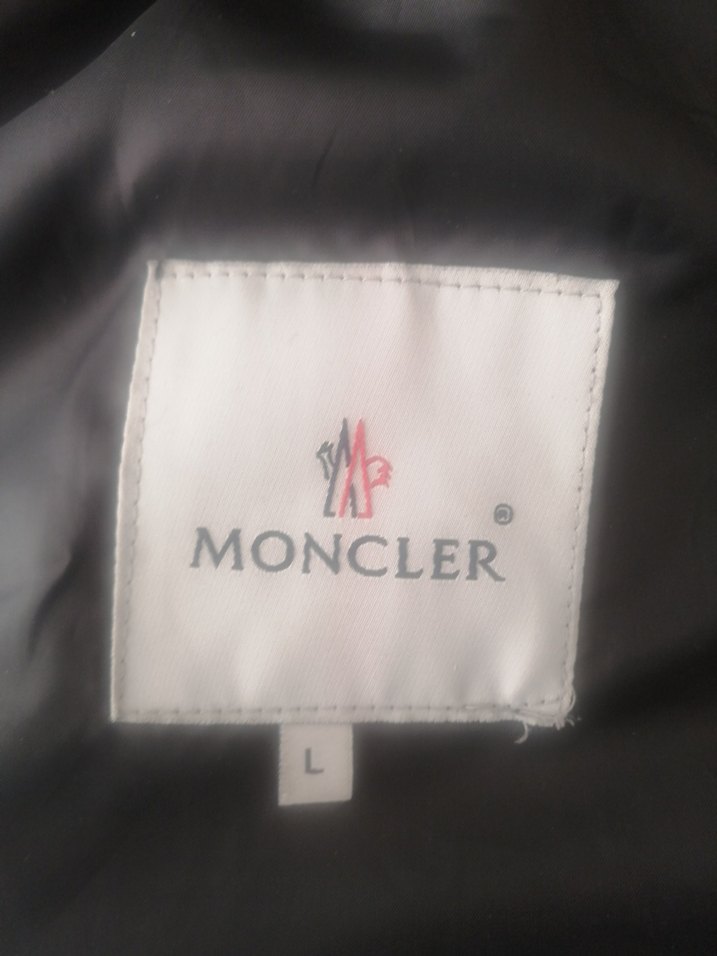 Moncler Erkek Siyah Kolsuz Kapitone Yelek - Görsel 3