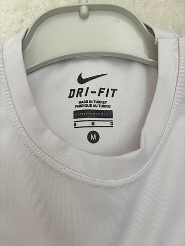 Nike Beyaz nıke tşört