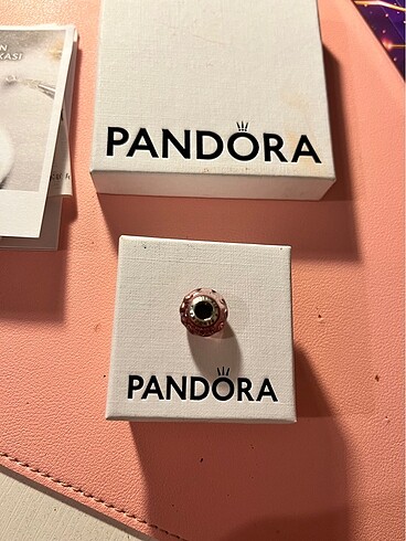 Beden Pandora Pembe Murano Charm
