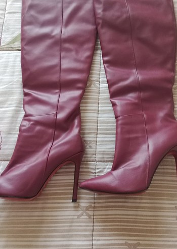 Stradivarius Bordo Deri Dizalti hizasında İnce Topuklu SİTİLETTO Çizme