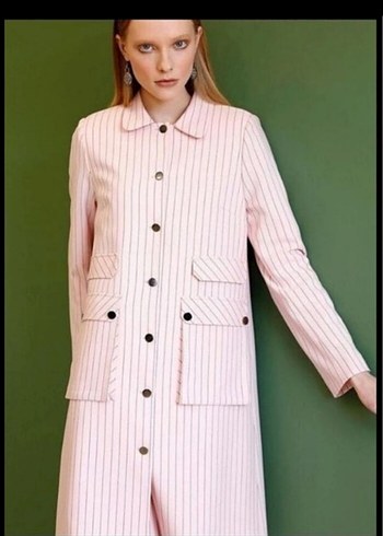 Fatma Atasoy Pembe Çizgili Ceket Takım