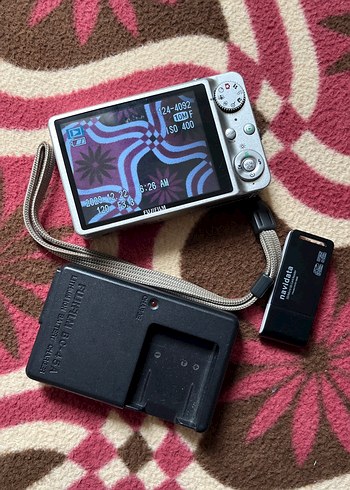 FujiFilm FinePix J150W