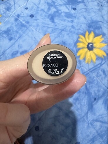 Armani Armani luminous silk kapatıcı