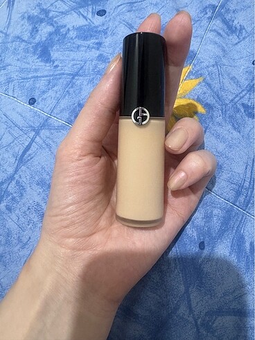 Armani luminous silk kapatıcı