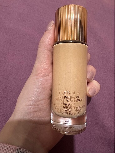 Diğer Chorlotte Tilbury Hollywood Flawless Filter