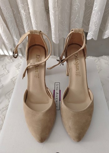 Bej Süet Tokalı Kadın Topuklu Ayakkabı - Görsel 5
