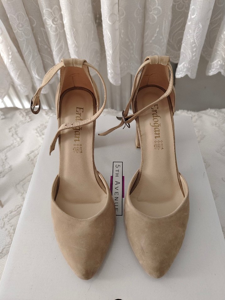 Bej Süet Tokalı Kadın Topuklu Ayakkabı - Görsel 5