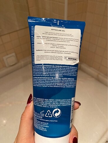 Beden La roche posay Effaclar Jel
