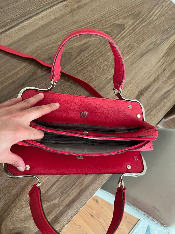 YSMN marka Kırmızı Deri Kadın El Çantası orjinal üründür - Görsel 4
