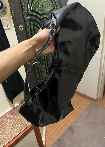 Siyah Deri Tokalı Gotik Kadın Çanta - Görsel 3