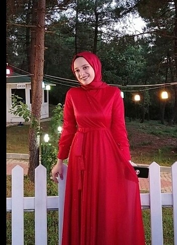 Zara Simli Kırmızı Abiye 