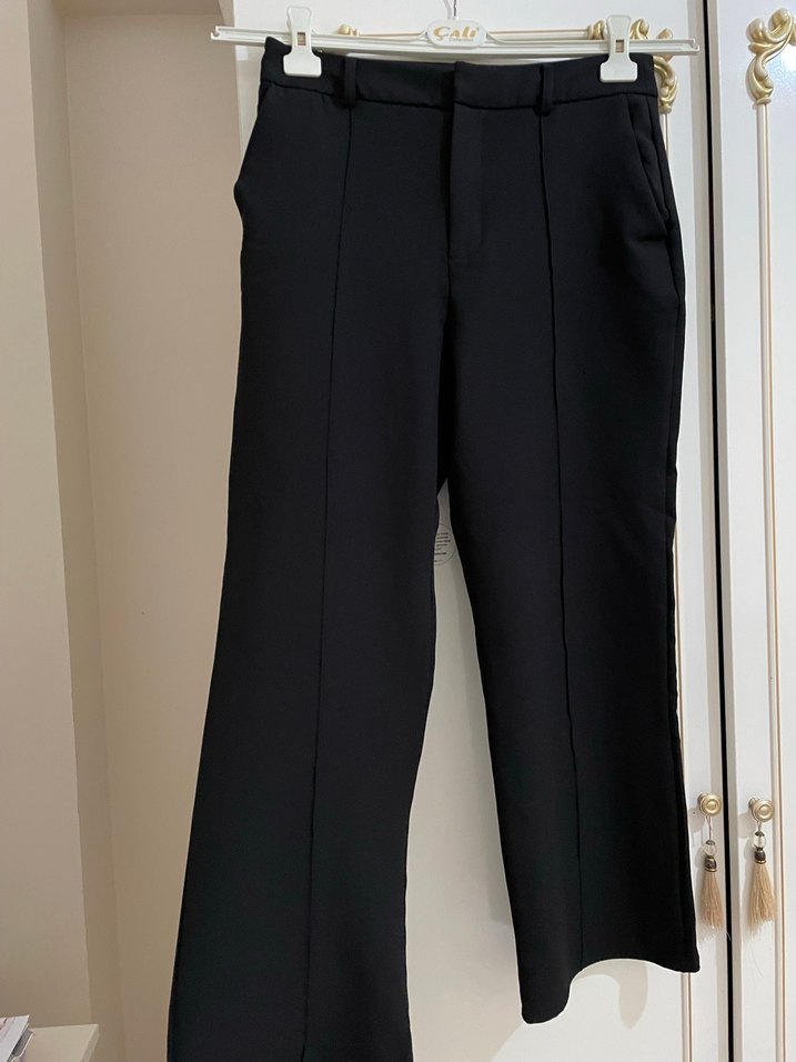 Siyah Kemerli Kadın Kumaş Pantolon - Görsel 3