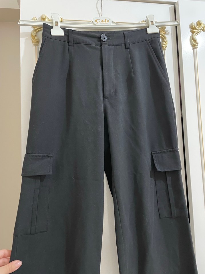 Kadın Siyah Kemer Detaylı Kumaş Pantolon - Görsel 3