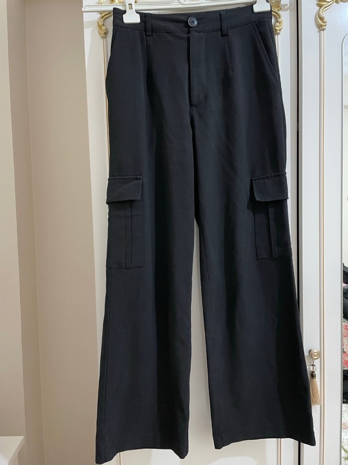 Kadın Siyah Kemer Detaylı Kumaş Pantolon - Görsel 2