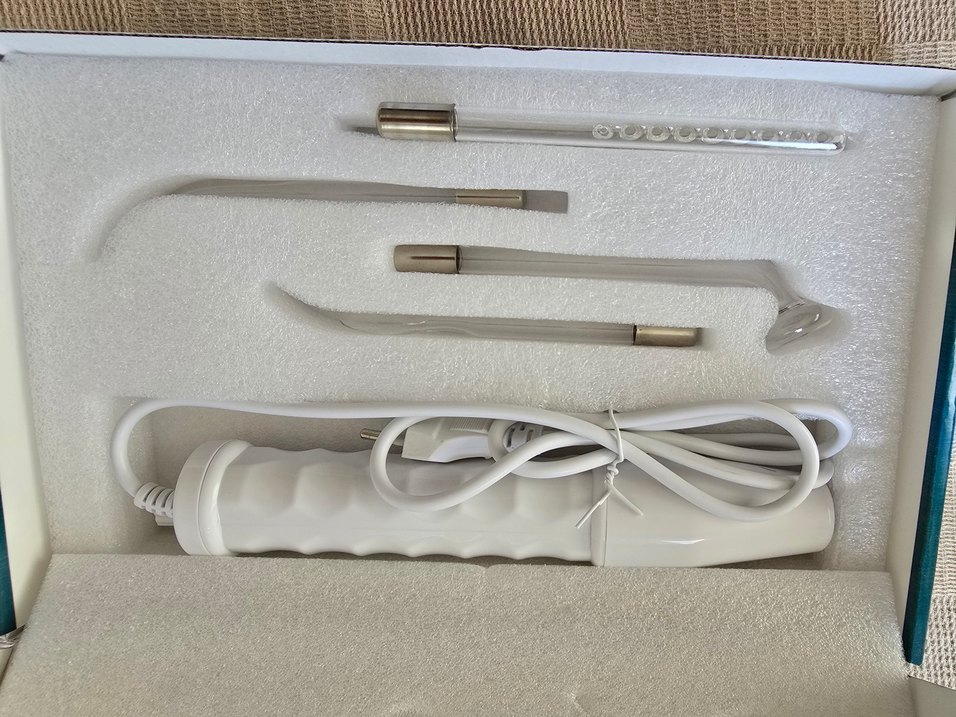 Beyaz El Tipi Yüz Temizleme Cihazı - Görsel 4